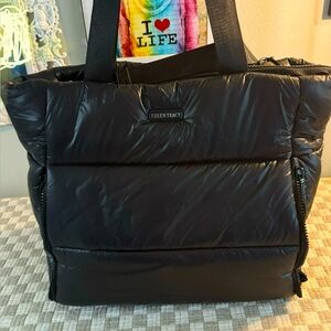 Black Ellen Tracy Yoga Bag